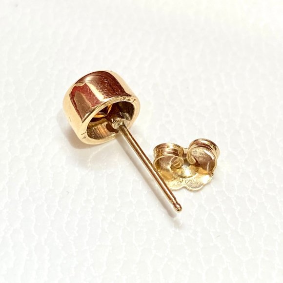 SOLD!! 14 kt Yellow Gold Deep Bezel Set 5mm Citrine Stone Stud Earrings - Picture 4 of 4